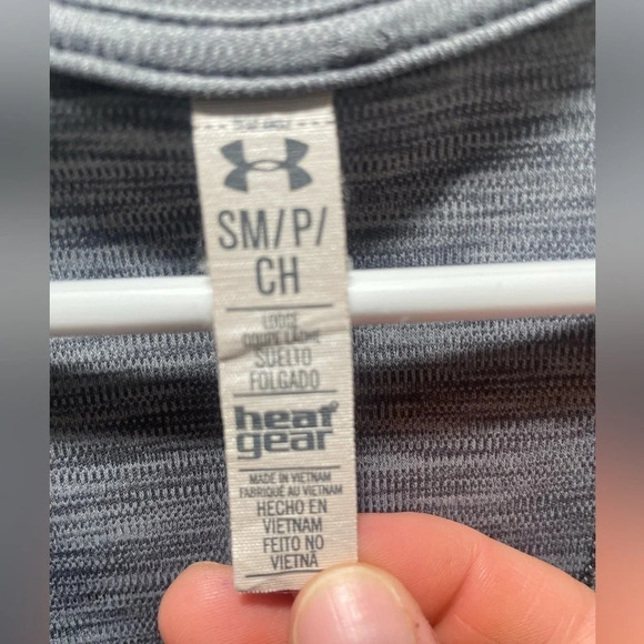 2 Under Armour Tank Top Bundle Both Size Small - Picture 2 of 6